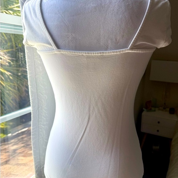 Venus White Top - Picture 3 of 4